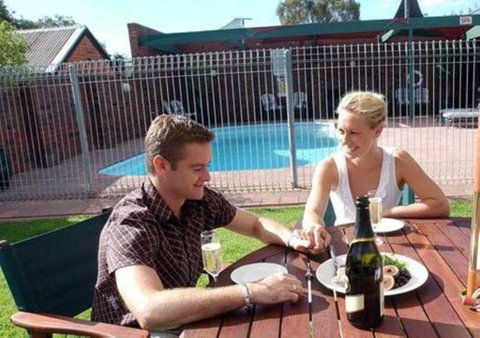 Echuca Nirebo Motel - Accommodation Brunswick Heads 0