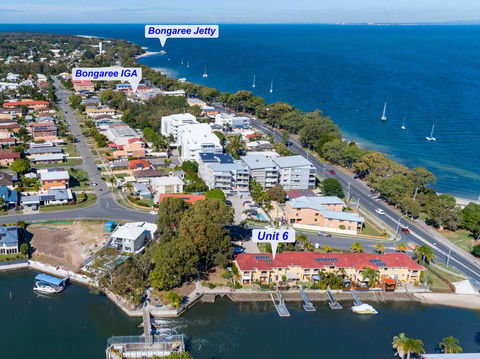 Elegant Waterfront Gem Where The Ocean Meets The Canal! - Accommodation Brunswick Heads 1