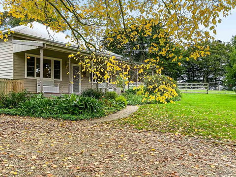 Elm Cottage - Accommodation Brunswick Heads 0