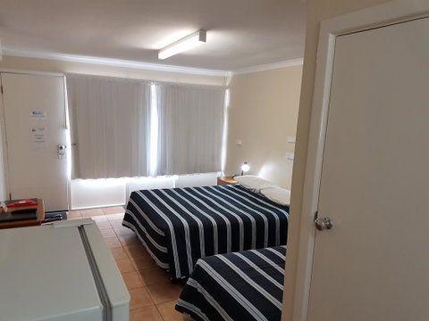 Emu Point Motel - Accommodation Brunswick Heads 3