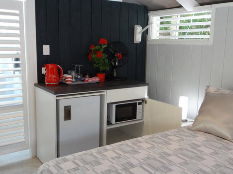 Eumundi Yacht Club B&B - Accommodation Brunswick Heads 2