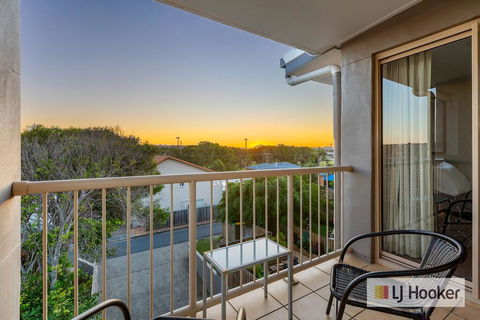 EXCLUSIVE OCEAN VIEW PENTHOUSE ON MARINE PARADE - Accommodation Brunswick Heads 2