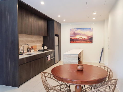 Executive Living In This Chic Garden Apartment - Accommodation Brunswick Heads 1