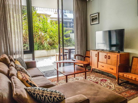 Executive Living In This Chic Garden Apartment - Accommodation Brunswick Heads 2
