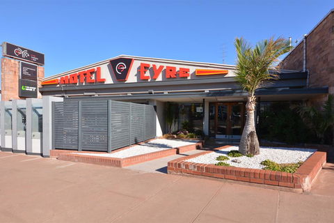 Eyre Hotel - Accommodation Brunswick Heads 2
