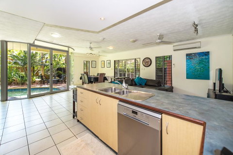 Fannie Bay Art House - Accommodation Brunswick Heads 0