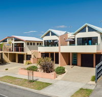 Fischer Torquay by Gold Star Stays - Accommodation Brunswick Heads