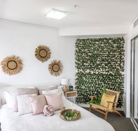 Forest themed APT in the Heart of Brisbane CBD - Accommodation Brunswick Heads