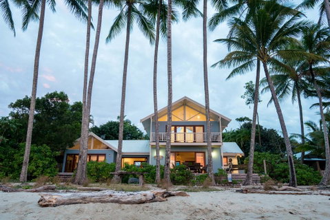 Frangipani Beach House - Newell Beach - Accommodation Brunswick Heads 0