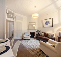 FUN TIMES in HUGE house 1 minute to SYDNEY HARBOUR - Accommodation Brunswick Heads