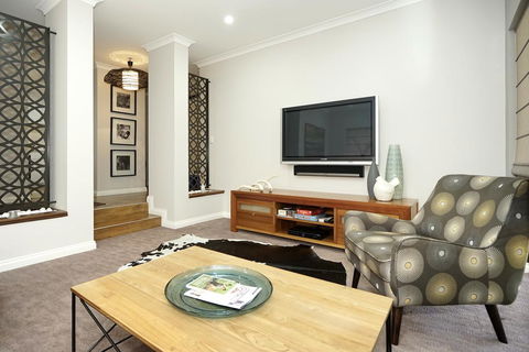 Garden City Luxury Apt - Accommodation Brunswick Heads 1