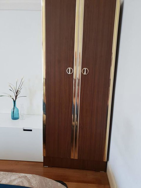 GIRLS ONLY. Large Bedroom With KING Bed, Close To Everything - Accommodation Brunswick Heads 1