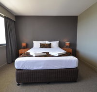 Gladstone Reef Hotel Motel - Accommodation Brunswick Heads