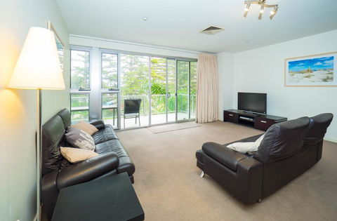 Glenelg Beachside Luxury Apartments - Accommodation Brunswick Heads 2
