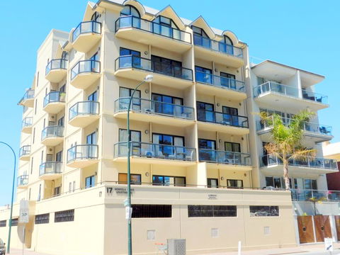 Glenelg Beachside Luxury Apartments - Accommodation Brunswick Heads 0
