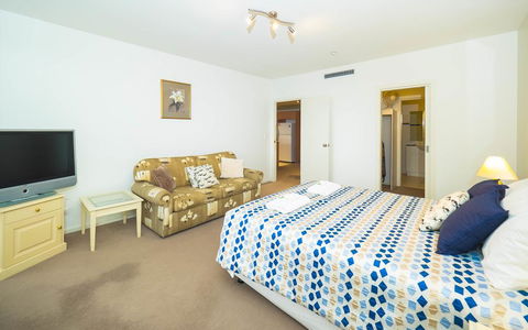 Glenelg Beachside Luxury Apartments - Accommodation Brunswick Heads 1