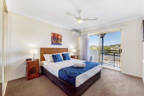 Golden Riviera Absolute Beachfront Resort - Accommodation Brunswick Heads 3