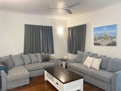 Golden Sands At Beachmere - Accommodation Brunswick Heads 3
