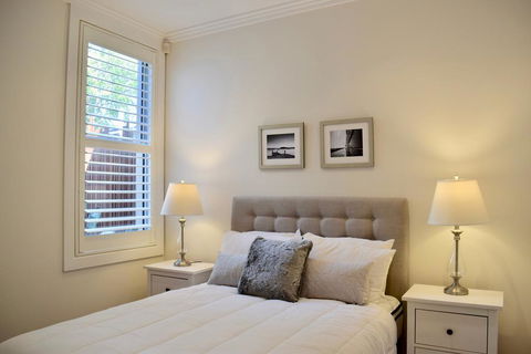 Gorgeous Row Terrace Near Sydney Harbour Bridge - Accommodation Brunswick Heads 1