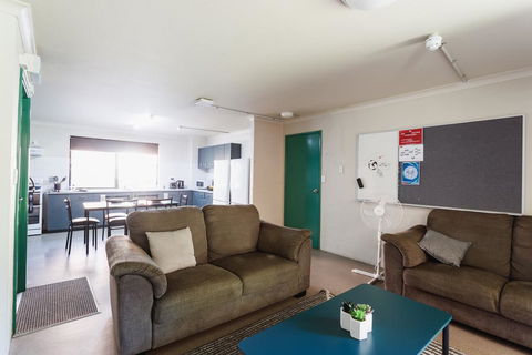 Guild House 6 Bedroom Flat - Accommodation Brunswick Heads 0