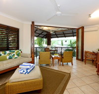 Hibiscus Hideaway