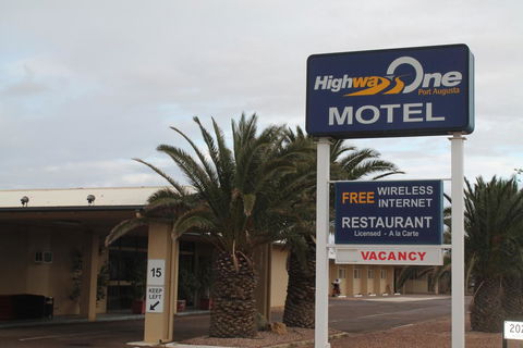 Highway One Motel - Accommodation Brunswick Heads 3