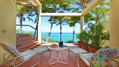 Hill #8 Penthouse - Port Douglas - Accommodation Brunswick Heads 3