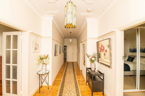 Hillside Cottage  Comfy, Spacious, Walk To CBD & Stannies - Accommodation Brunswick Heads 0
