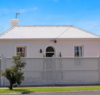 Historic Central Cottage In Warrnambool - Accommodation Brunswick Heads