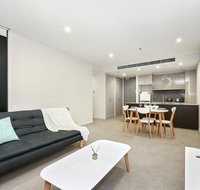 Homely Albert Park Suite Next to Grand Prix Circuit - Accommodation Brunswick Heads