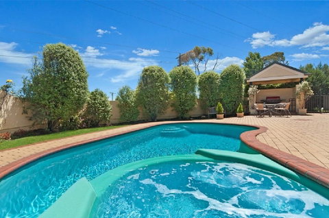 Hopkins House Motel & Apartments - Accommodation Brunswick Heads 1