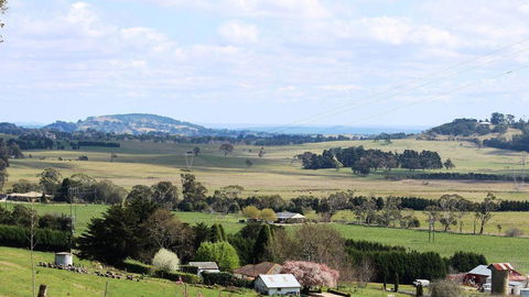 JAN'S ART STUDIO AT ASHBY RISE - Accommodation Brunswick Heads 2