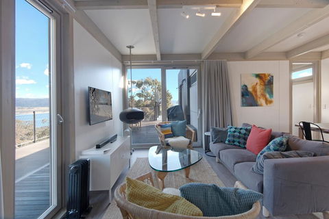 JINDY HOUSE BRAND NEW And STYLISH AMAZING VIEWS - Accommodation Brunswick Heads 3