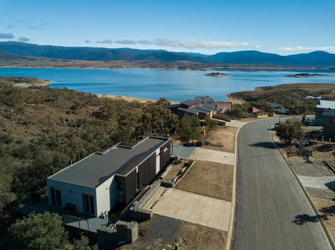 JINDY HOUSE BRAND NEW And STYLISH AMAZING VIEWS - Accommodation Brunswick Heads 2
