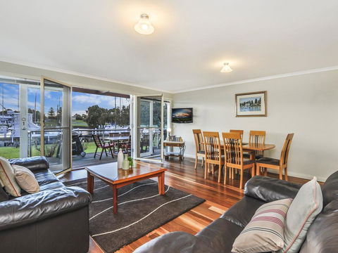 JOHANSSON'S PERCH No. 1 - Accommodation Brunswick Heads 0