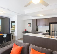 Keeping Cool on Connor - Executive 2BR Fortitude Valley apartment with pool and views - Accommodation Brunswick Heads