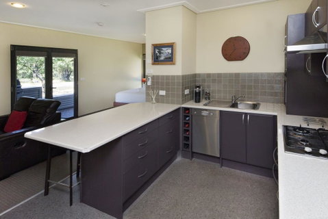 Kickenback Studio - Contemporary Accommodation In The Heart Of Crackenback - Accommodation Brunswick Heads 3