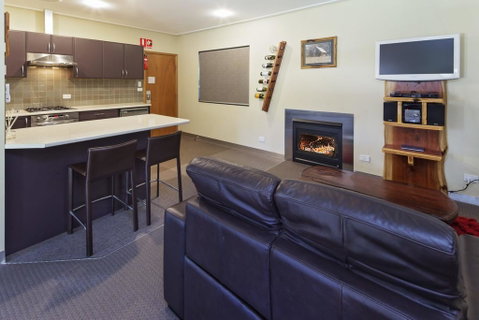 Kickenback Studio - Contemporary Accommodation In The Heart Of Crackenback - Accommodation Brunswick Heads 2