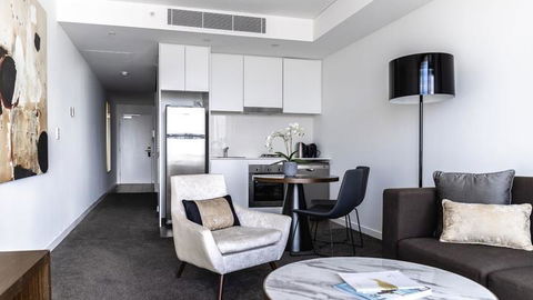 KOZYGURU Chatswood Luxury Studio NCH088 - Accommodation Brunswick Heads 2