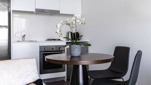 KOZYGURU Chatswood Luxury Studio NCH088 - Accommodation Brunswick Heads 1