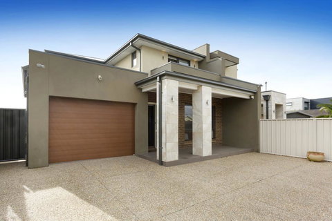 LA DOLCE VITA RETREAT - RYE - Accommodation Brunswick Heads 0