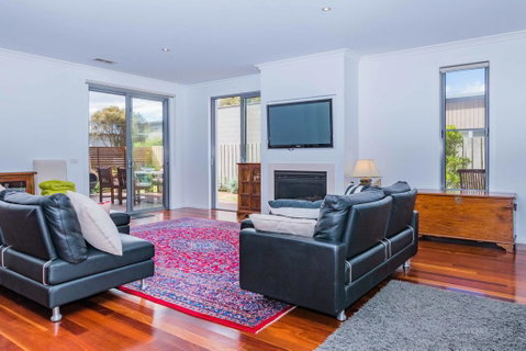 Lahinch Mews - Family Bookings Only - Accommodation Brunswick Heads 2