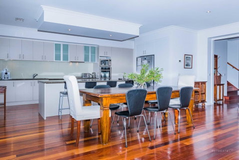 Lahinch Mews - Family Bookings Only - Accommodation Brunswick Heads 0
