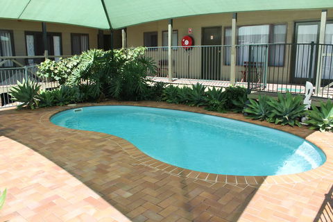 Lake Forbes Motel - Accommodation Brunswick Heads 1