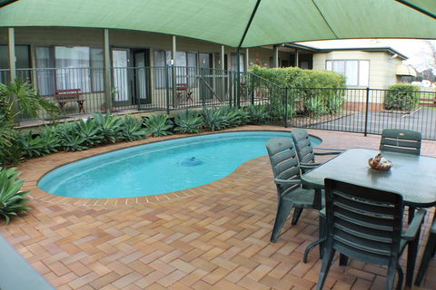 Lake Forbes Motel - Accommodation Brunswick Heads 2