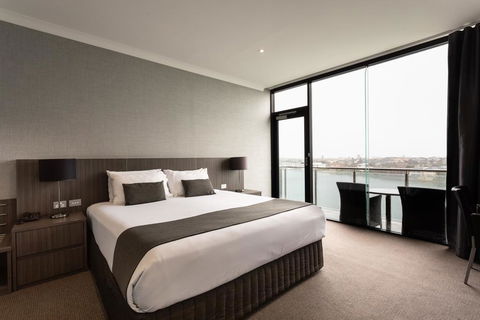 Lakes Hotel - Accommodation Brunswick Heads 2