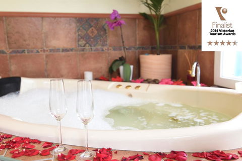 Lakeside Cottage Luxury B&B - Accommodation Brunswick Heads 3
