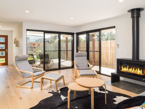 Lantana - Accommodation Brunswick Heads 0