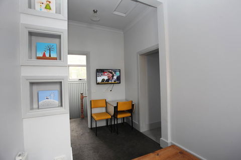 Latrobe Art Apartments - Accommodation Brunswick Heads 2