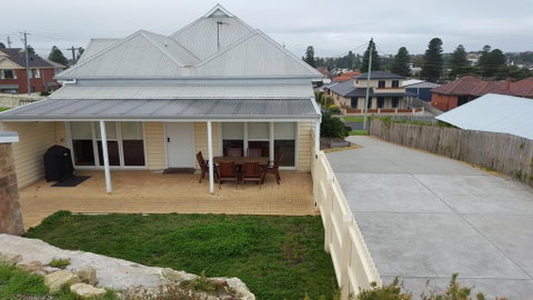 Lighthouse Lodge - Accommodation Brunswick Heads 1